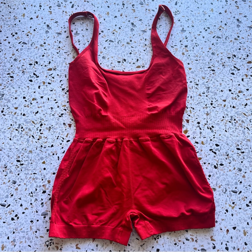 Free People Good Karma RUNSIE Cherry Crush New!! M/L - Picture 4 of 6